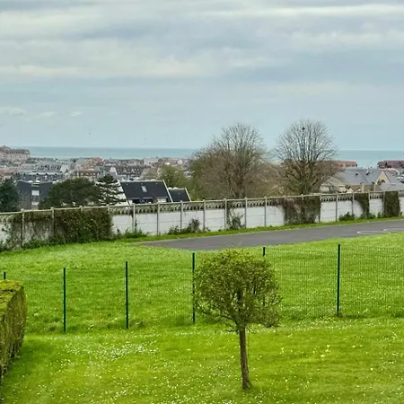 Domaine Du Vert Coteau, Limite Trouville, Beau 3 Pieces Avec Parking Et Balcon Vue Mer Touques Exterior photo