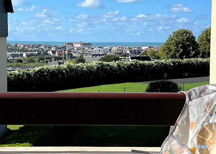 Domaine Du Vert Coteau, Limite Trouville, Beau 3 Pieces Avec Parking Et Balcon Vue Mer