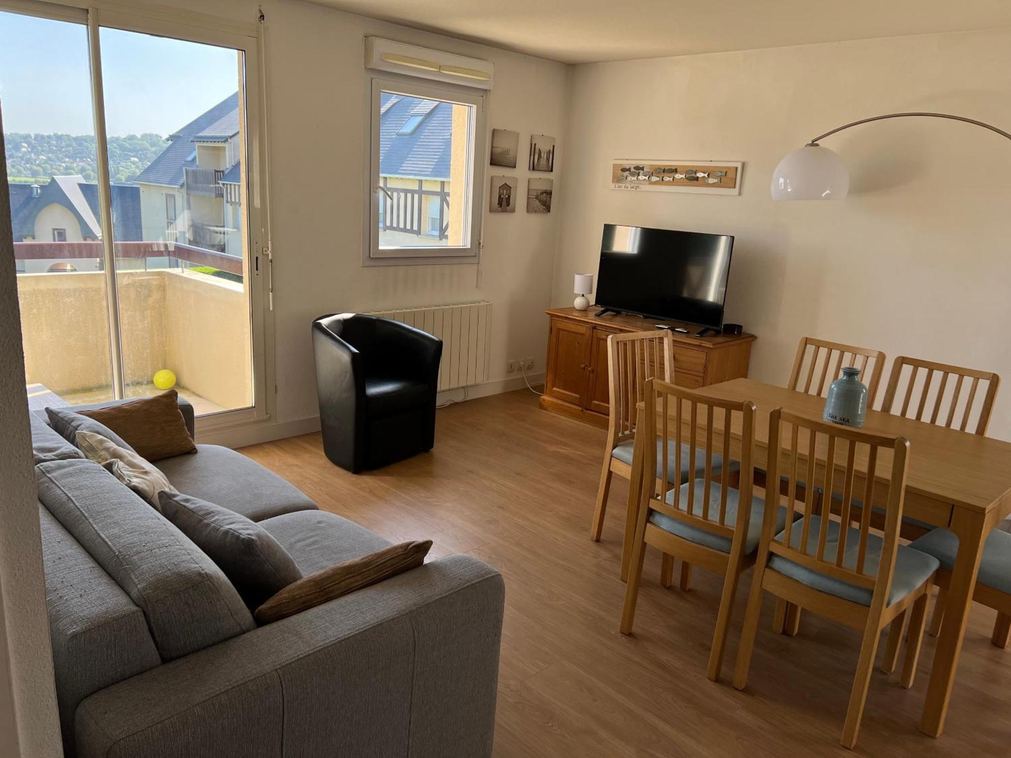 Domaine Du Coteau, Limite Trouville, Beau 3 Pieces Avec Parking Et Balcon Vue